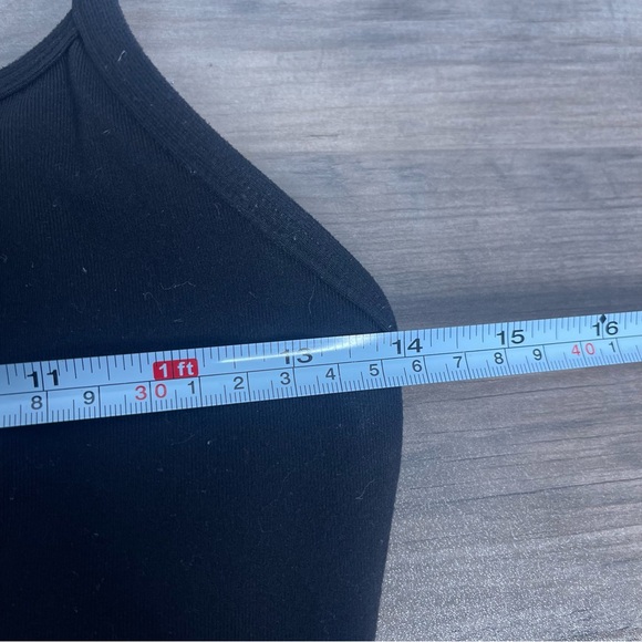 Women’s black Lululemon tank top - Picture 7 of 7